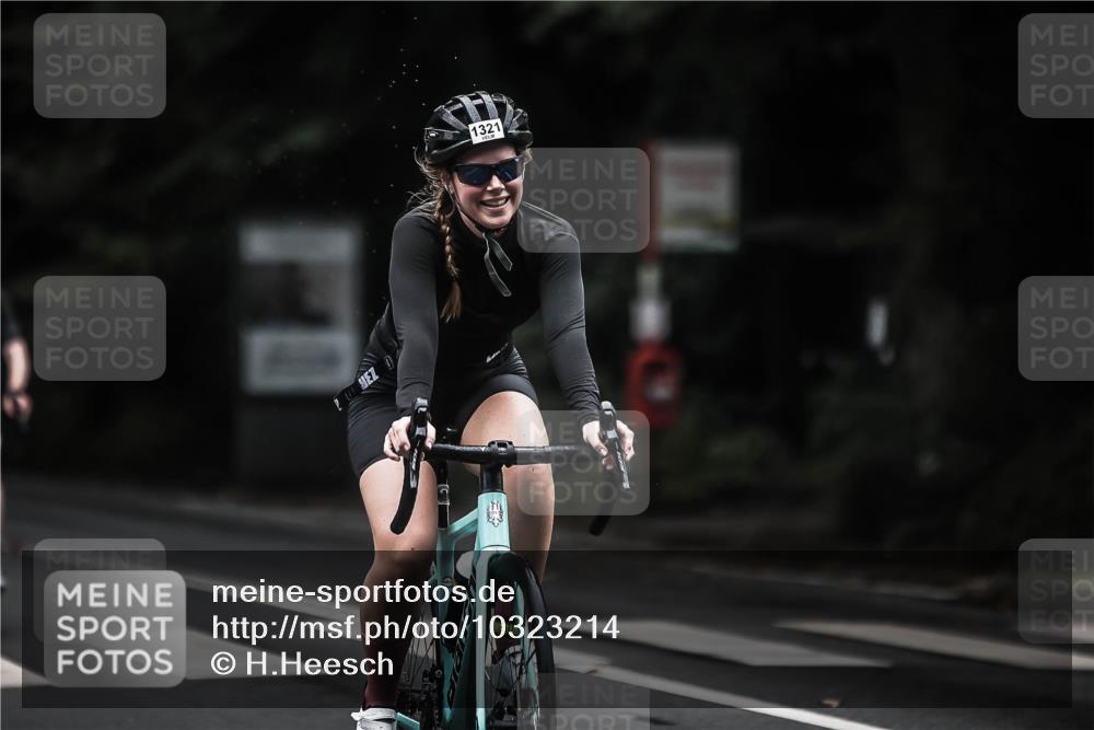 13.09.2026 - Stadtparktriathlon H.Heesch http://msf.ph/oto/10323214 13.09.2026 13:09:38 Radfahren 1189, 1243, 1299, 1321, 1366, 1368, 1387 meine-sportfotos.de