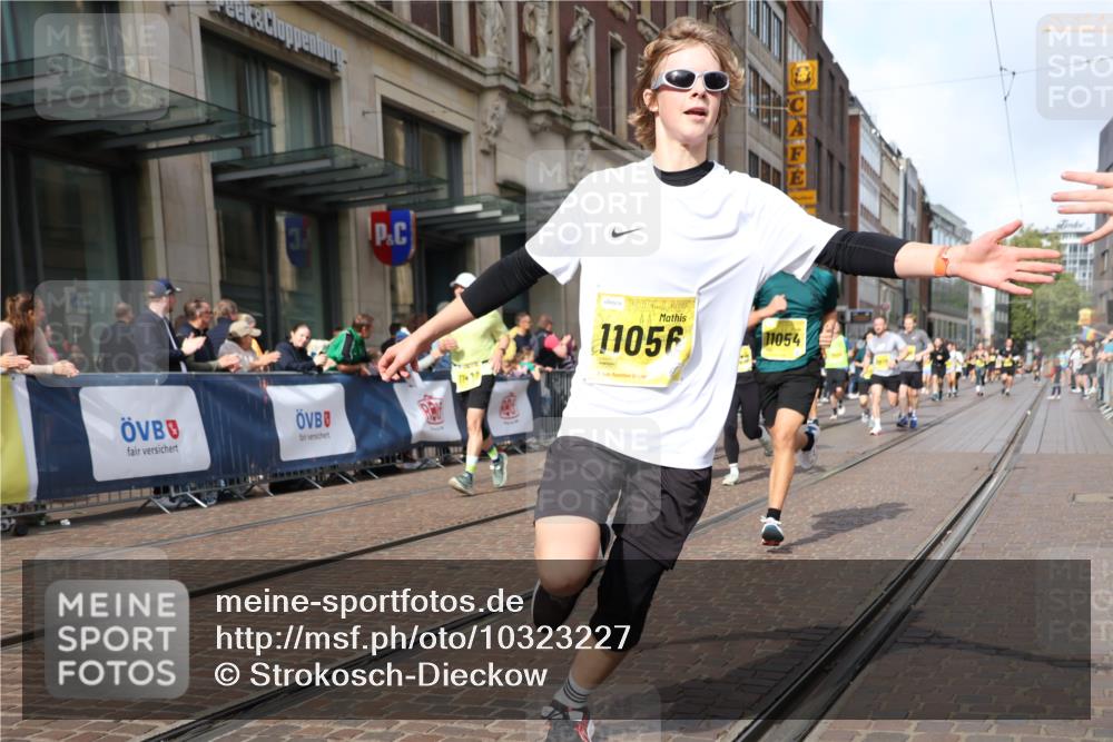 13.09.2026 - 21. swb-Marathon Bremen Strokosch-Dieckow http://msf.ph/oto/10323227 13.09.2026 10:59:49 Ziel 10144, 10175, 10758, 10810, 10867, 11016, 11071, 11158, 11159, 11160, 11250, 11259, 11427, 11445, 11453, 11524, 11525, 11528, 11547, 11587, 11588, 11589, 11623, 11637, 11879, 11907, 12123, 12190, 12238, 12239, 12274, 12352, 10147, 10236, 10355, 10669, 10691, 10745, 10928, 10929, 11054, 11056, 11089, 11151, 11194, 11207, 11419, 11501, 11519, 11594, 11637, 11803, 11904, 12138, 12242, 12243, 12295, 12481 meine-sportfotos.de
