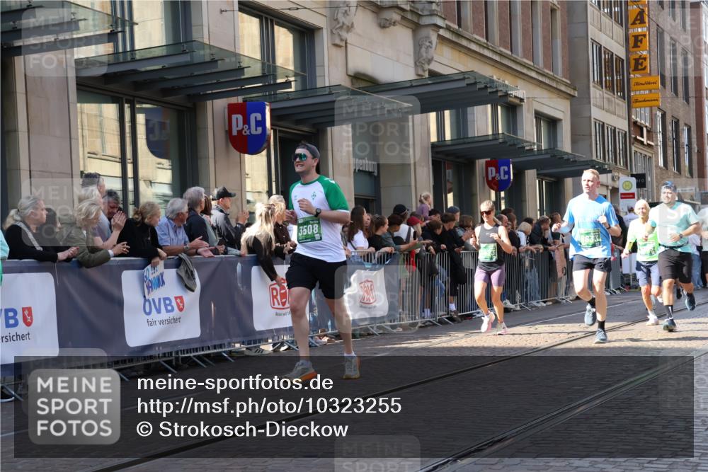 13.09.2026 - 21. swb-Marathon Bremen Strokosch-Dieckow http://msf.ph/oto/10323255 13.09.2026 13:18:58 Ziel 189, 666, 1599, 2007, 2390, 2423, 2535, 3182, 3508, 4319, 4819, 4857, 5172, 5371, 6008, 6137, 6633, 7647, 7686, 7754, 7945, 9512, 9552, 9638, 9805, 307, 2324, 2948, 3631, 4120, 4642, 4916, 5277, 5867, 6310, 6787, 7104, 7154, 7163, 7602, 7647, 7791, 8743, 9327, 9512, 9833, 13184 meine-sportfotos.de