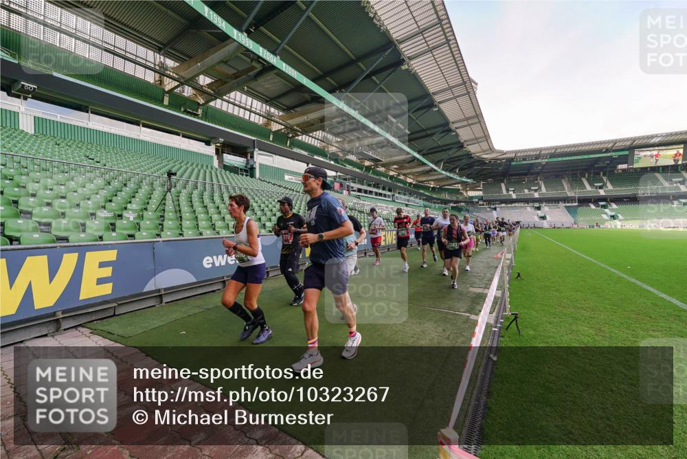 13.09.2026 - 21. swb-Marathon Bremen Michael Burmester http://msf.ph/oto/10323267 13.09.2026 13:25:02 Laufen im Stadion 137, 182, 213, 294, 324, 505, 530, 543, 548, 721, 723, 739, 743, 752, 815, 818, 966, 1273, 1410, 1443, 1459, 1463, 1471, 1491, 1504, 1515, 1561, 1597, 1598, 1744, 1830, 1944, 1953, 2058, 2059, 2095, 2211, 2252, 2267, 2271, 2286, 2298, 2308, 2312, 2323, 2354, 2445, 2465, 2483, 2495, 2497, 2503, 2506, 2554, 2571, 2591, 2644, 2752, 2762, 2768, 2776, 2833, 2878, 2896, 2936, 2981, 3005, 3142, 3211, 3259, 3288, 3289, 3298, 3306, 3312, 3329, 3364, 3381, 3390 meine-sportfotos.de