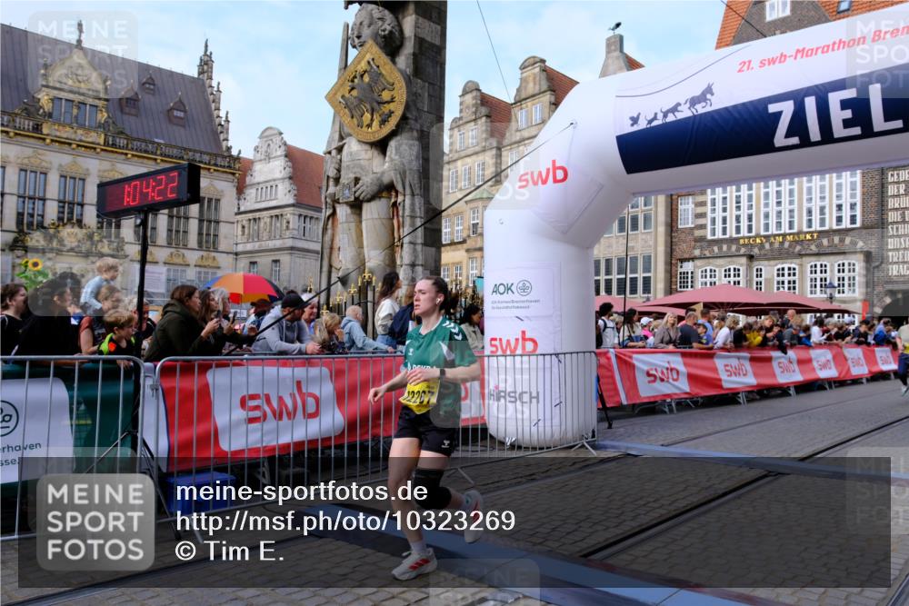 13.09.2026 - 21. swb-Marathon Bremen Tim E. http://msf.ph/oto/10323269 13.09.2026 10:59:39 Ziel 10377, 10492, 10745, 10922, 11086, 11125, 11151, 11207, 11301, 11302, 11500, 11519, 11873, 12118, 12267, 12295, 12537, 12541 meine-sportfotos.de