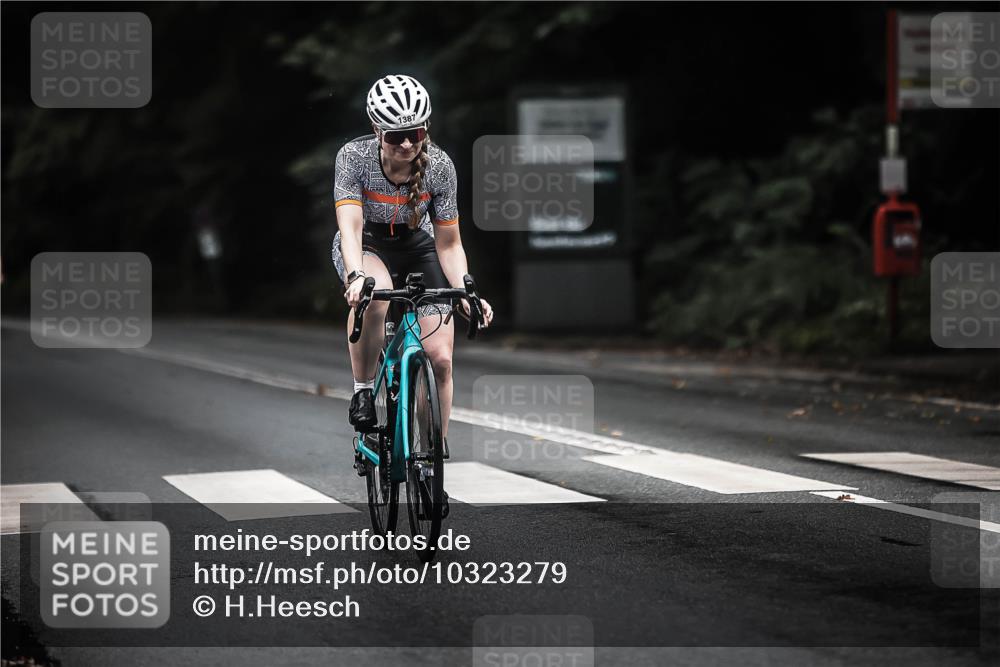 13.09.2026 - Stadtparktriathlon H.Heesch http://msf.ph/oto/10323279 13.09.2026 13:09:42 Radfahren 1209, 1280, 1321, 1368, 1387 meine-sportfotos.de