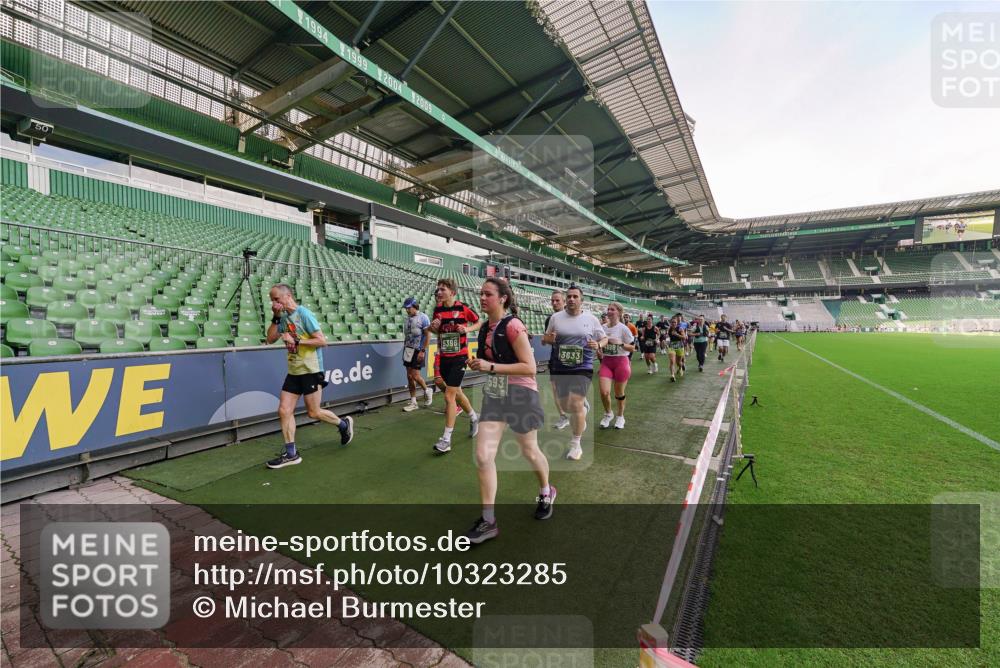 13.09.2026 - 21. swb-Marathon Bremen Michael Burmester http://msf.ph/oto/10323285 13.09.2026 13:25:03 Laufen im Stadion 137, 182, 213, 294, 324, 505, 530, 543, 548, 645, 721, 723, 739, 743, 752, 815, 818, 966, 1273, 1410, 1443, 1459, 1463, 1471, 1491, 1504, 1515, 1561, 1597, 1598, 1744, 1828, 1830, 1944, 1953, 2058, 2059, 2095, 2211, 2252, 2267, 2271, 2286, 2298, 2308, 2312, 2323, 2354, 2445, 2465, 2483, 2495, 2497, 2503, 2506, 2554, 2571, 2591, 2644, 2752, 2762, 2768, 2776, 2833, 2878, 2896, 2936, 2981, 3005, 3142, 3211, 3259, 3288, 3289, 3298, 3306, 3312, 3329, 3364, 3381, 3390 meine-sportfotos.de