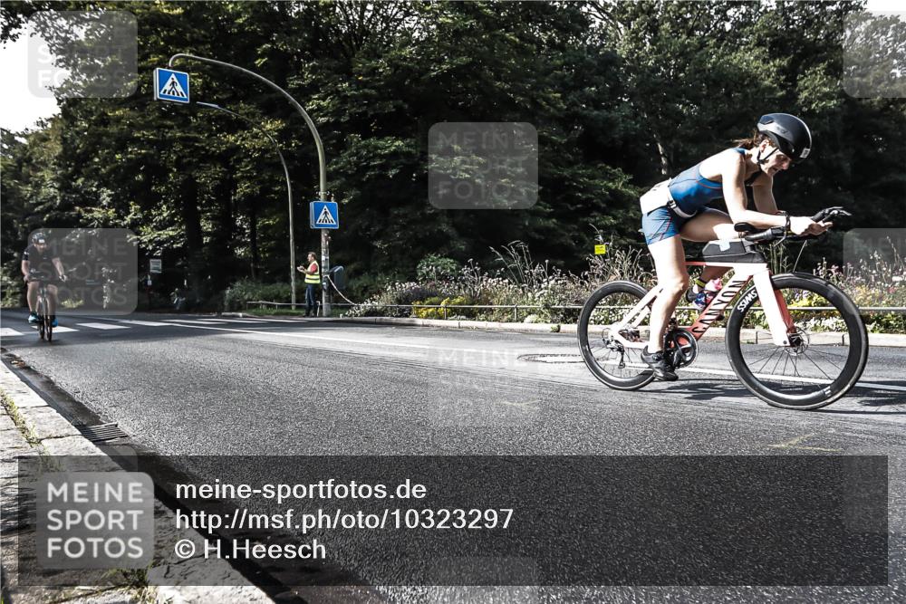 13.09.2026 - Stadtparktriathlon H.Heesch http://msf.ph/oto/10323297 13.09.2026 11:26:26 Radfahren 660, 730, 746, 820, 821 meine-sportfotos.de