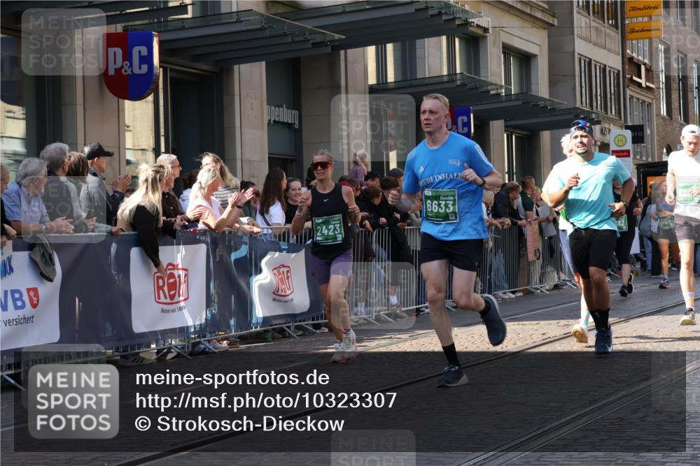 13.09.2026 - 21. swb-Marathon Bremen Strokosch-Dieckow http://msf.ph/oto/10323307 13.09.2026 13:18:59 Ziel 189, 666, 1599, 2007, 2390, 2423, 2535, 3182, 3508, 4319, 4455, 4819, 4857, 5172, 5371, 6008, 6137, 6633, 7686, 7754, 7945, 8153, 9552, 9638, 9805, 307, 2948, 3631, 4120, 4916, 5277, 5867, 6310, 6787, 7104, 7154, 7163, 7602, 7647, 7791, 8743, 9327, 9512, 9833, 13184 meine-sportfotos.de