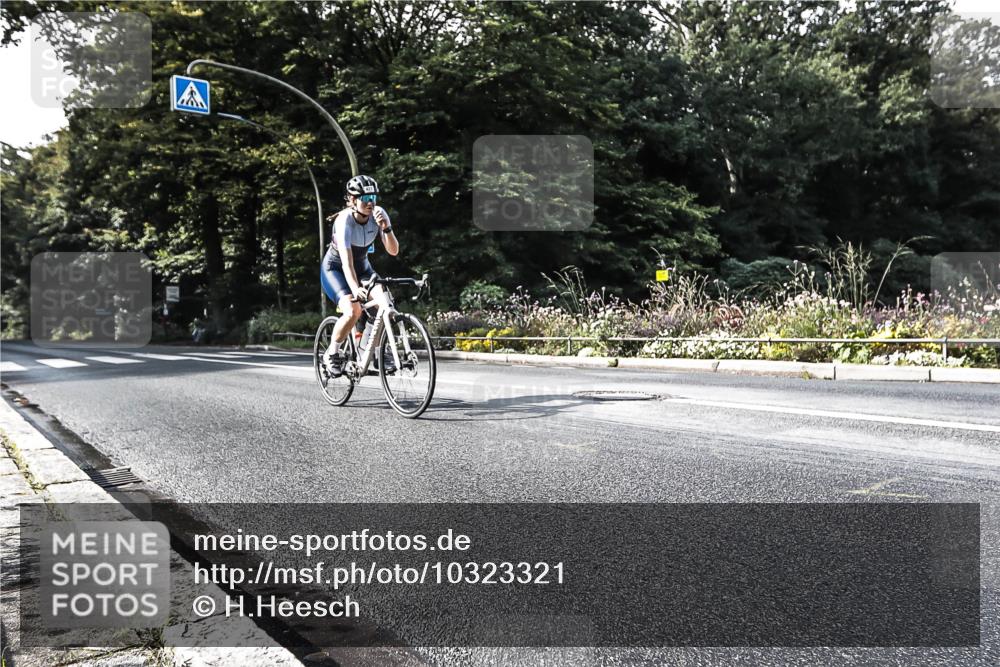 13.09.2026 - Stadtparktriathlon H.Heesch http://msf.ph/oto/10323321 13.09.2026 11:26:28 Radfahren 660, 730, 746, 821 meine-sportfotos.de