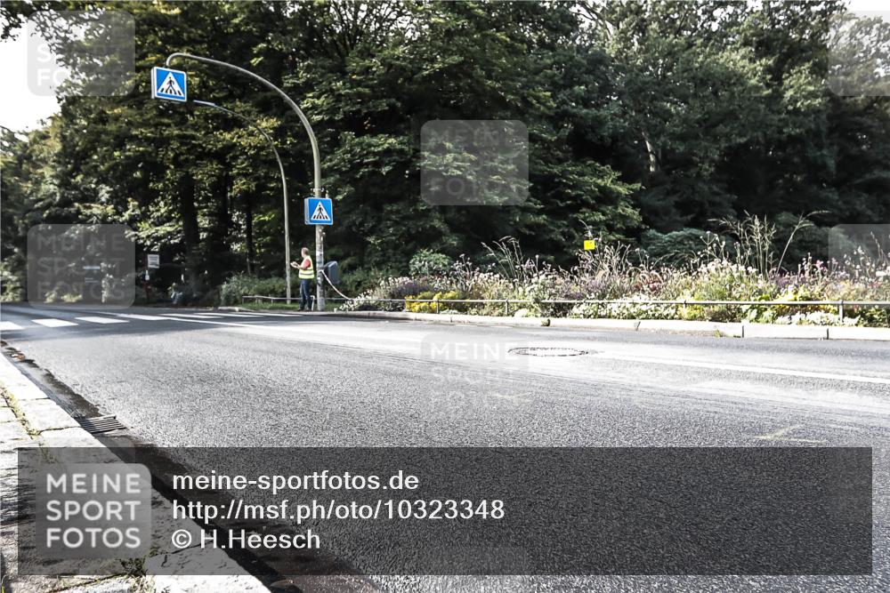 13.09.2026 - Stadtparktriathlon H.Heesch http://msf.ph/oto/10323348 13.09.2026 11:26:29 Radfahren 660, 730, 821 meine-sportfotos.de