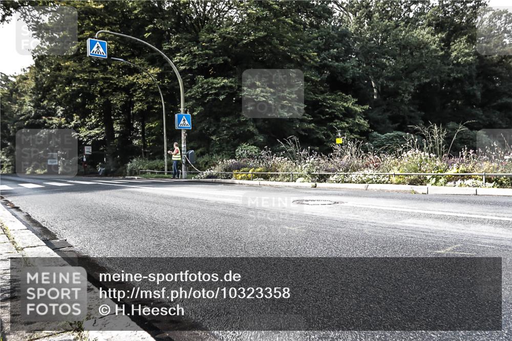 13.09.2026 - Stadtparktriathlon H.Heesch http://msf.ph/oto/10323358 13.09.2026 11:26:30 Radfahren 660, 821 meine-sportfotos.de