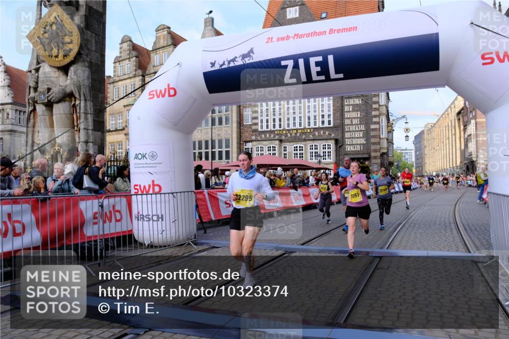 13.09.2026 - 21. swb-Marathon Bremen Tim E. http://msf.ph/oto/10323374 13.09.2026 10:59:46 Ziel 10147, 10377, 10745, 10922, 11151, 11207, 11500, 11519, 11594, 11873, 12267, 12295, 12481, 12527, 12537 meine-sportfotos.de