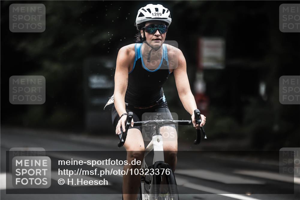 13.09.2026 - Stadtparktriathlon H.Heesch http://msf.ph/oto/10323376 13.09.2026 13:09:46 Radfahren 1209, 1248, 1273, 1280, 1367, 1387 meine-sportfotos.de