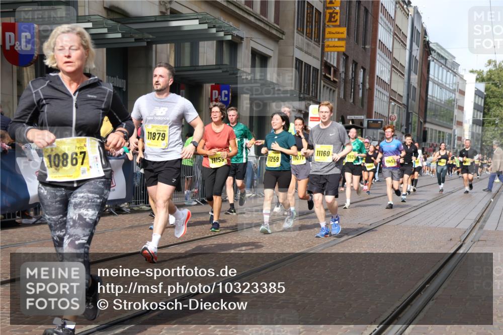 13.09.2026 - 21. swb-Marathon Bremen Strokosch-Dieckow http://msf.ph/oto/10323385 13.09.2026 10:59:52 Ziel 10144, 10175, 10758, 10801, 10810, 10867, 11016, 11071, 11129, 11158, 11159, 11160, 11250, 11259, 11445, 11453, 11524, 11525, 11528, 11547, 11587, 11588, 11589, 11623, 11879, 11907, 12105, 12106, 12123, 12190, 12274, 12291, 12352, 12394, 12530, 12531, 10147, 10175, 10236, 10355, 10669, 10691, 10928, 10929, 11054, 11056, 11089, 11194, 11419, 11427, 11501, 11594, 11637, 11803, 11904, 12138, 12238, 12239, 12242, 12243, 12481 meine-sportfotos.de