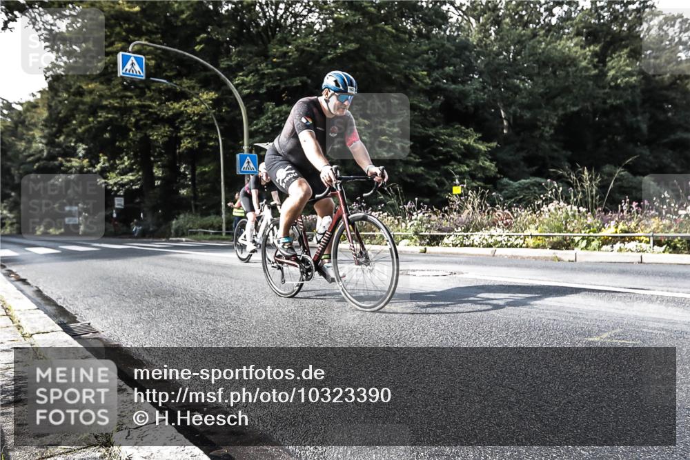 13.09.2026 - Stadtparktriathlon H.Heesch http://msf.ph/oto/10323390 13.09.2026 11:26:35 Radfahren 710 meine-sportfotos.de