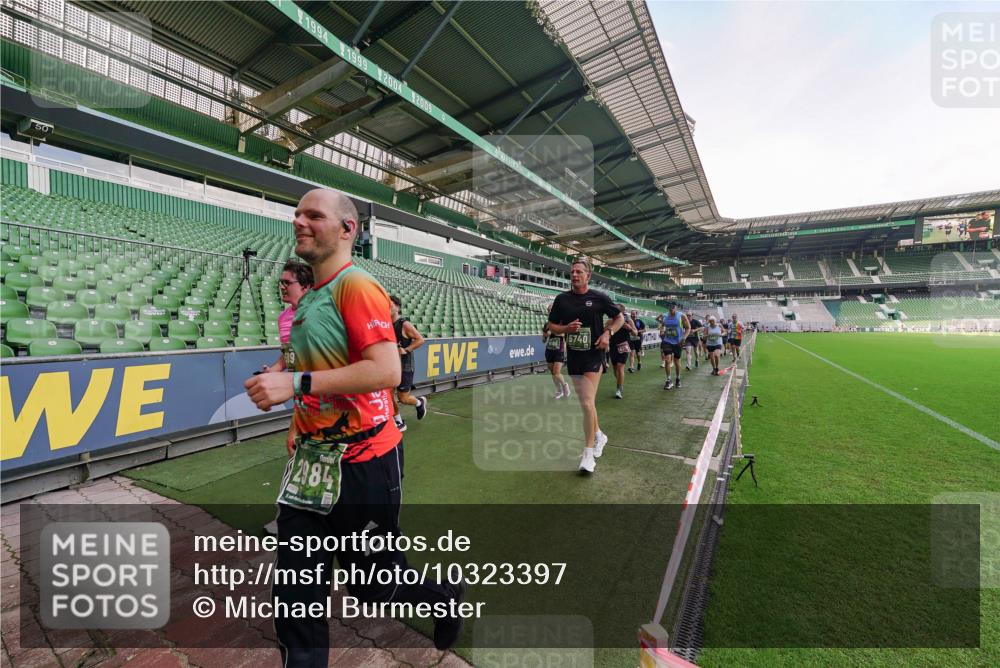 13.09.2026 - 21. swb-Marathon Bremen Michael Burmester http://msf.ph/oto/10323397 13.09.2026 13:25:14 Laufen im Stadion 137, 182, 213, 294, 505, 530, 543, 548, 645, 721, 723, 739, 743, 752, 815, 818, 966, 1273, 1283, 1410, 1443, 1459, 1463, 1471, 1487, 1491, 1504, 1515, 1561, 1744, 1828, 1830, 1944, 1953, 2058, 2059, 2095, 2211, 2252, 2267, 2271, 2298, 2308, 2312, 2323, 2354, 2382, 2384, 2465, 2483, 2497, 2503, 2506, 2554, 2571, 2591, 2644, 2752, 2762, 2776, 2833, 2878, 2896, 2981, 3005, 3062, 3097, 3142, 3172, 3211, 3259, 3288, 3289, 3298, 3306, 3312, 3329, 3381, 3390 meine-sportfotos.de