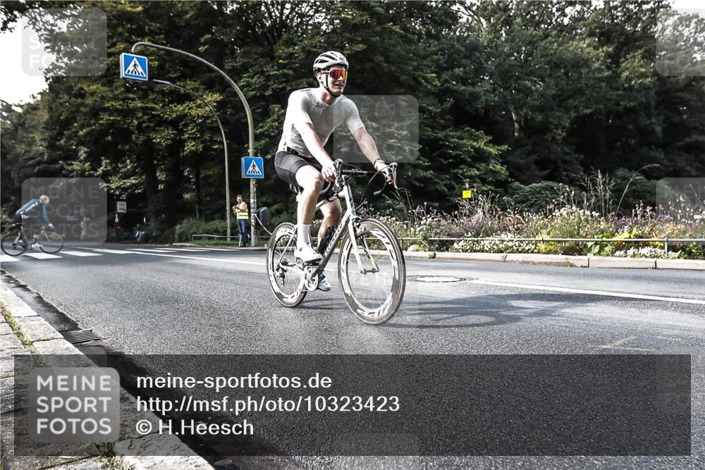 13.09.2026 - Stadtparktriathlon H.Heesch http://msf.ph/oto/10323423 13.09.2026 11:26:42 Radfahren 685, 694, 778 meine-sportfotos.de