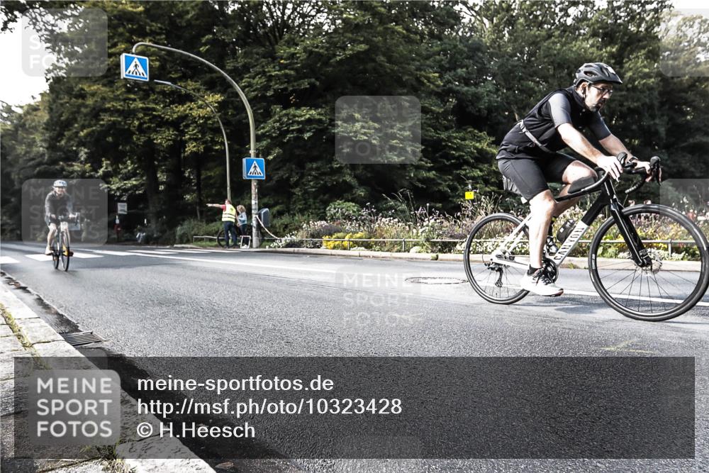 13.09.2026 - Stadtparktriathlon H.Heesch http://msf.ph/oto/10323428 13.09.2026 11:27:00 Radfahren 610, 761 meine-sportfotos.de