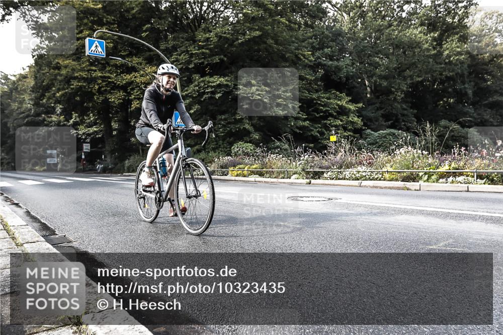 13.09.2026 - Stadtparktriathlon H.Heesch http://msf.ph/oto/10323435 13.09.2026 11:27:01 Radfahren 610, 761 meine-sportfotos.de