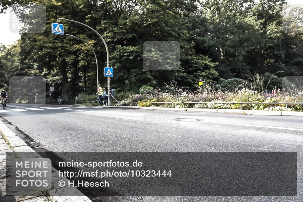 13.09.2026 - Stadtparktriathlon H.Heesch http://msf.ph/oto/10323444 13.09.2026 11:27:08 Radfahren 600, 726 meine-sportfotos.de