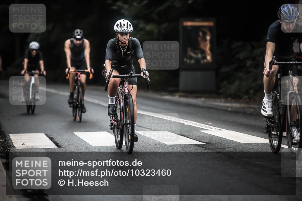 13.09.2026 - Stadtparktriathlon H.Heesch http://msf.ph/oto/10323460 13.09.2026 13:09:54 Radfahren 1232, 1248, 1273, 1280, 1314, 1325, 1349, 1367, 1382 meine-sportfotos.de