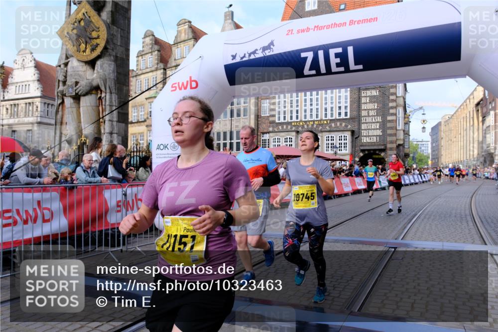 13.09.2026 - 21. swb-Marathon Bremen Tim E. http://msf.ph/oto/10323463 13.09.2026 10:59:47 Ziel 10147, 10377, 10745, 10922, 11151, 11207, 11519, 11594, 11873, 12267, 12295, 12481, 12527, 12537 meine-sportfotos.de