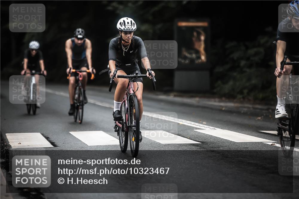 13.09.2026 - Stadtparktriathlon H.Heesch http://msf.ph/oto/10323467 13.09.2026 13:09:54 Radfahren 1232, 1248, 1273, 1280, 1314, 1325, 1349, 1367, 1382 meine-sportfotos.de