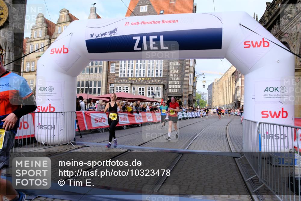13.09.2026 - 21. swb-Marathon Bremen Tim E. http://msf.ph/oto/10323478 13.09.2026 10:59:48 Ziel 10147, 10377, 10745, 10922, 11151, 11207, 11519, 11594, 11873, 12267, 12295, 12481, 12527 meine-sportfotos.de
