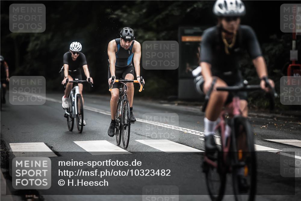 13.09.2026 - Stadtparktriathlon H.Heesch http://msf.ph/oto/10323482 13.09.2026 13:09:55 Radfahren 1232, 1248, 1273, 1314, 1325, 1349, 1367, 1382 meine-sportfotos.de