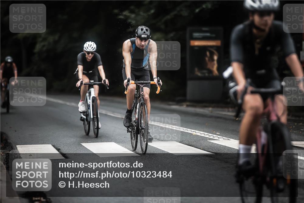13.09.2026 - Stadtparktriathlon H.Heesch http://msf.ph/oto/10323484 13.09.2026 13:09:55 Radfahren 1232, 1248, 1273, 1314, 1325, 1349, 1367, 1382 meine-sportfotos.de