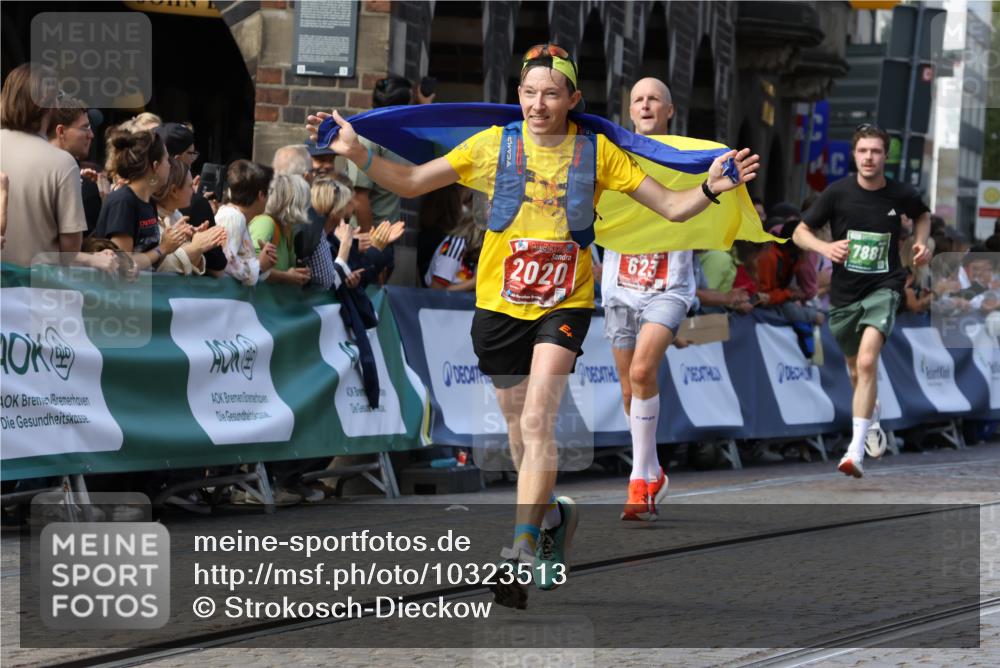 13.09.2026 - 21. swb-Marathon Bremen Strokosch-Dieckow http://msf.ph/oto/10323513 13.09.2026 13:10:27 Ziel 538, 623, 957, 2020, 4781, 5627, 9817, 1181, 1554, 2605, 4727, 5066, 5152, 5620, 5648, 6267, 7881 meine-sportfotos.de