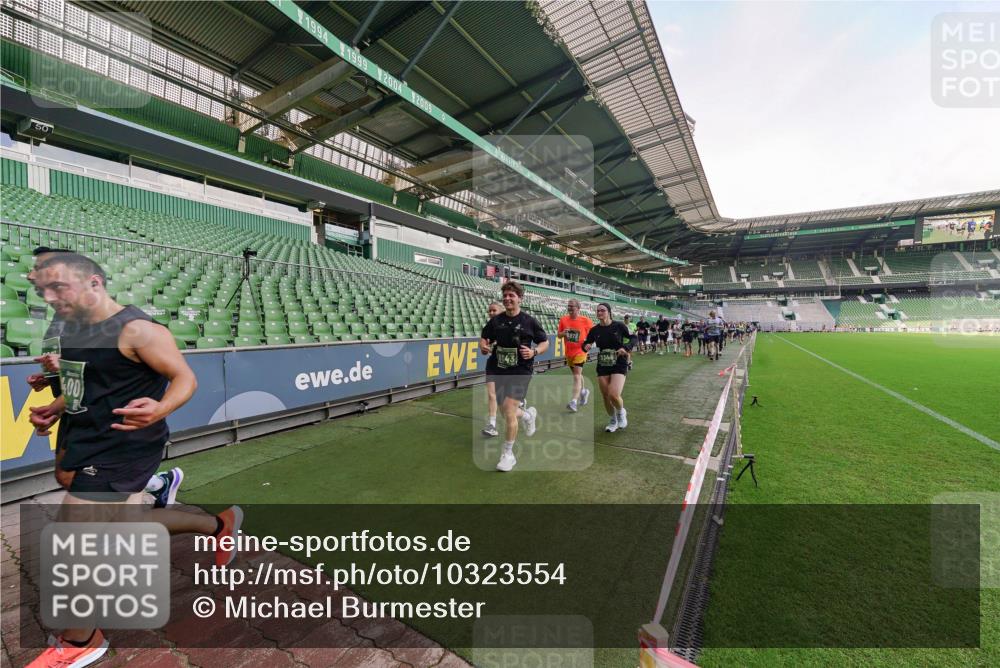 13.09.2026 - 21. swb-Marathon Bremen Michael Burmester http://msf.ph/oto/10323554 13.09.2026 13:25:29 Laufen im Stadion 202, 213, 294, 505, 530, 543, 548, 645, 723, 739, 752, 815, 818, 966, 1283, 1410, 1443, 1459, 1463, 1471, 1487, 1491, 1504, 1515, 1530, 1561, 1618, 1744, 1828, 1830, 1944, 1953, 2058, 2059, 2095, 2211, 2252, 2267, 2271, 2298, 2308, 2312, 2323, 2354, 2382, 2384, 2483, 2497, 2506, 2508, 2554, 2558, 2571, 2591, 2644, 2656, 2675, 2752, 2762, 2776, 2833, 2878, 2896, 2970, 2981, 3005, 3047, 3062, 3097, 3142, 3172, 3211, 3259, 3298, 3306, 3312, 3329, 3359, 3381, 3390, 3433 meine-sportfotos.de