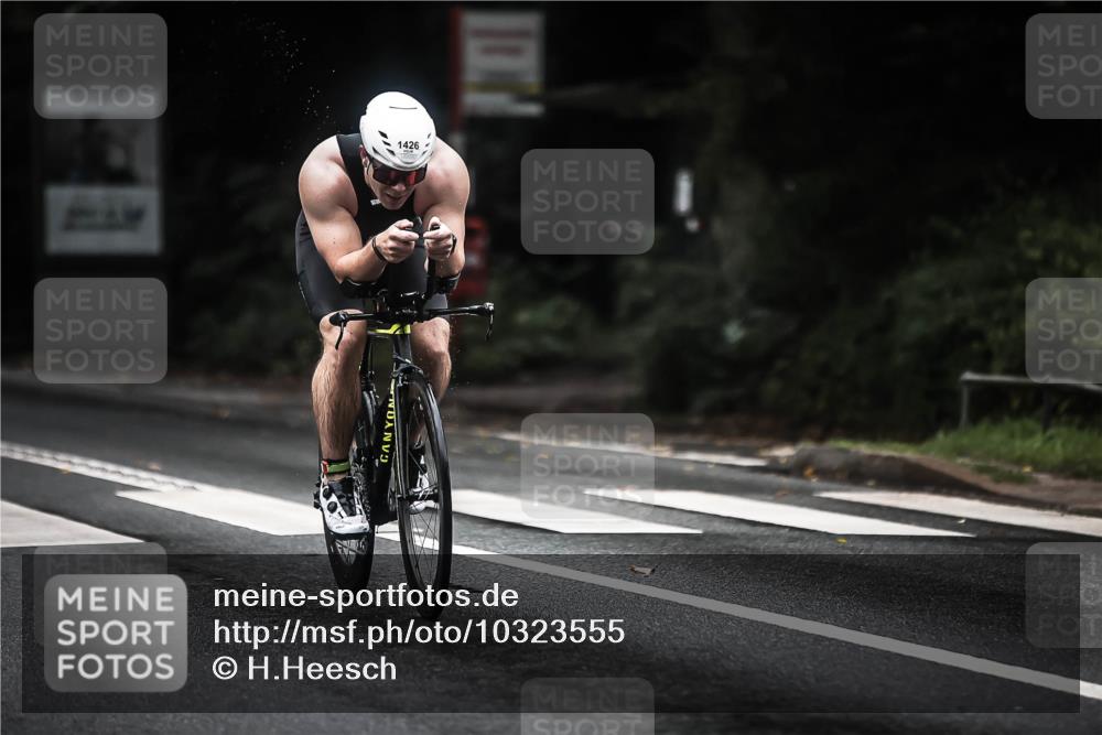 13.09.2026 - Stadtparktriathlon H.Heesch http://msf.ph/oto/10323555 13.09.2026 13:10:09 Radfahren 1329, 1395, 1396, 1426 meine-sportfotos.de