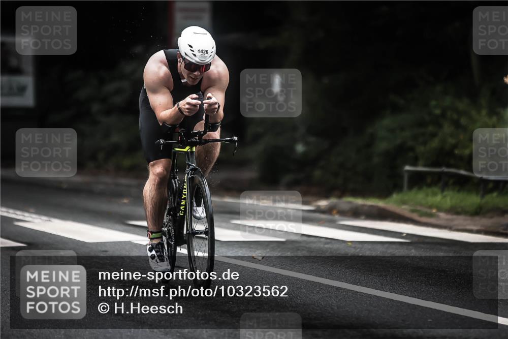 13.09.2026 - Stadtparktriathlon H.Heesch http://msf.ph/oto/10323562 13.09.2026 13:10:09 Radfahren 1329, 1395, 1396, 1426 meine-sportfotos.de