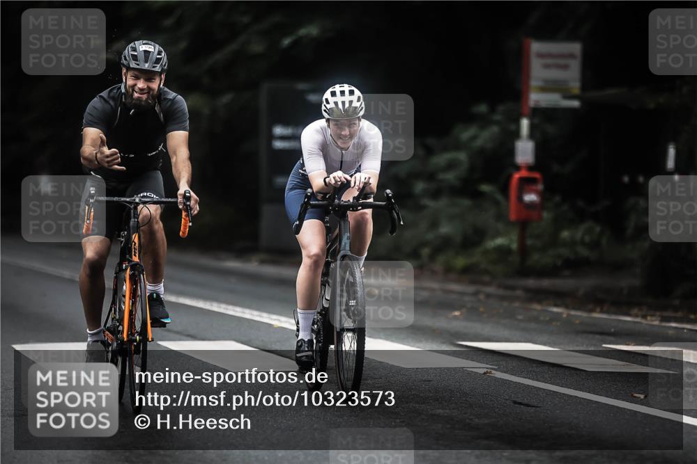 13.09.2026 - Stadtparktriathlon H.Heesch http://msf.ph/oto/10323573 13.09.2026 13:10:15 Radfahren 1229, 1255, 1262, 1375, 1395, 1396 meine-sportfotos.de