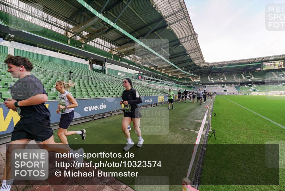 13.09.2026 - 21. swb-Marathon Bremen Michael Burmester http://msf.ph/oto/10323574 13.09.2026 13:25:30 Laufen im Stadion 202, 213, 294, 505, 530, 543, 548, 645, 723, 739, 752, 815, 818, 966, 1283, 1410, 1443, 1459, 1463, 1471, 1487, 1491, 1504, 1515, 1530, 1561, 1618, 1744, 1828, 1830, 1944, 1953, 2058, 2059, 2095, 2211, 2267, 2271, 2298, 2308, 2312, 2323, 2354, 2382, 2384, 2483, 2497, 2506, 2508, 2554, 2558, 2571, 2591, 2644, 2656, 2675, 2752, 2762, 2776, 2833, 2878, 2896, 2970, 2981, 3005, 3047, 3062, 3097, 3142, 3172, 3211, 3259, 3298, 3306, 3312, 3329, 3359, 3381, 3390, 3433 meine-sportfotos.de