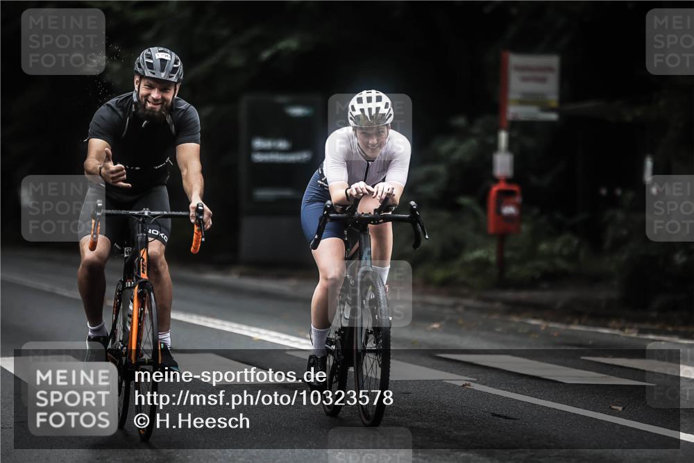 13.09.2026 - Stadtparktriathlon H.Heesch http://msf.ph/oto/10323578 13.09.2026 13:10:15 Radfahren 1229, 1255, 1262, 1375, 1395, 1396 meine-sportfotos.de