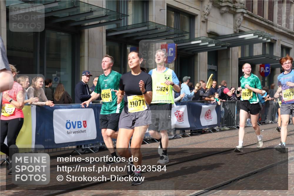 13.09.2026 - 21. swb-Marathon Bremen Strokosch-Dieckow http://msf.ph/oto/10323584 13.09.2026 10:59:56 Ziel 10144, 10677, 10758, 10801, 10810, 11016, 11045, 11071, 11129, 11158, 11159, 11160, 11259, 11453, 11524, 11525, 11528, 11547, 11587, 11588, 11589, 11623, 11907, 12105, 12106, 12123, 12190, 12274, 12291, 12352, 12394, 12530, 12531, 10175, 10236, 10355, 10669, 10691, 10867, 10928, 10929, 11054, 11056, 11089, 11194, 11250, 11419, 11427, 11445, 11501, 11637, 11803, 11879, 11904, 12138, 12238, 12239, 12242, 12243 meine-sportfotos.de