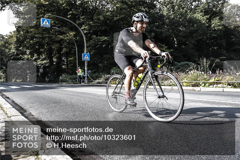 13.09.2026 - Stadtparktriathlon H.Heesch http://msf.ph/oto/10323601 13.09.2026 11:27:20 Radfahren 619, 793, 798 meine-sportfotos.de