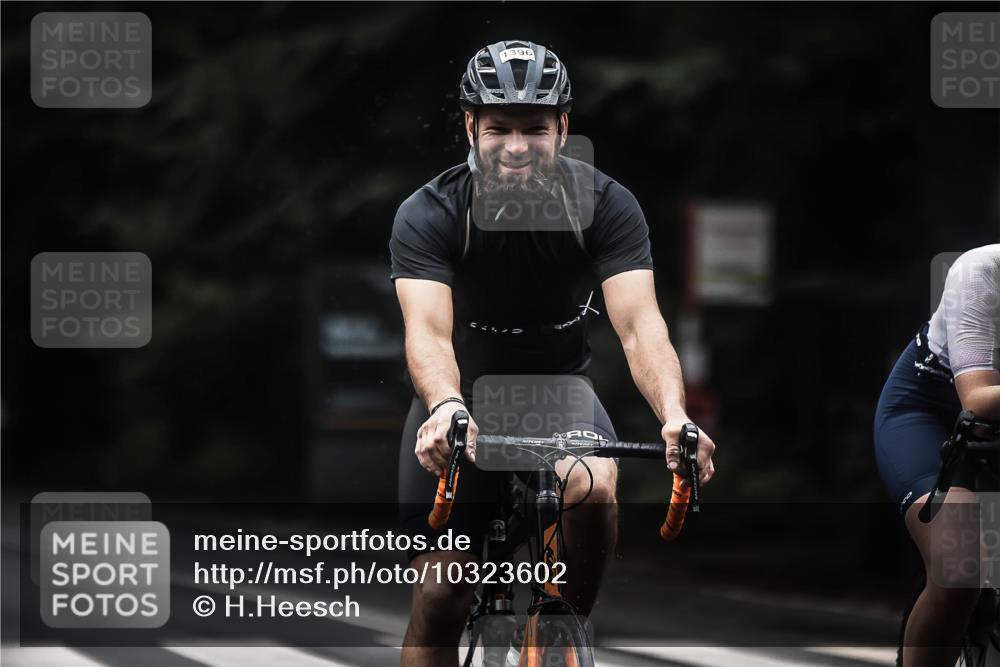 13.09.2026 - Stadtparktriathlon H.Heesch http://msf.ph/oto/10323602 13.09.2026 13:10:15 Radfahren 1229, 1255, 1262, 1375, 1395, 1396 meine-sportfotos.de