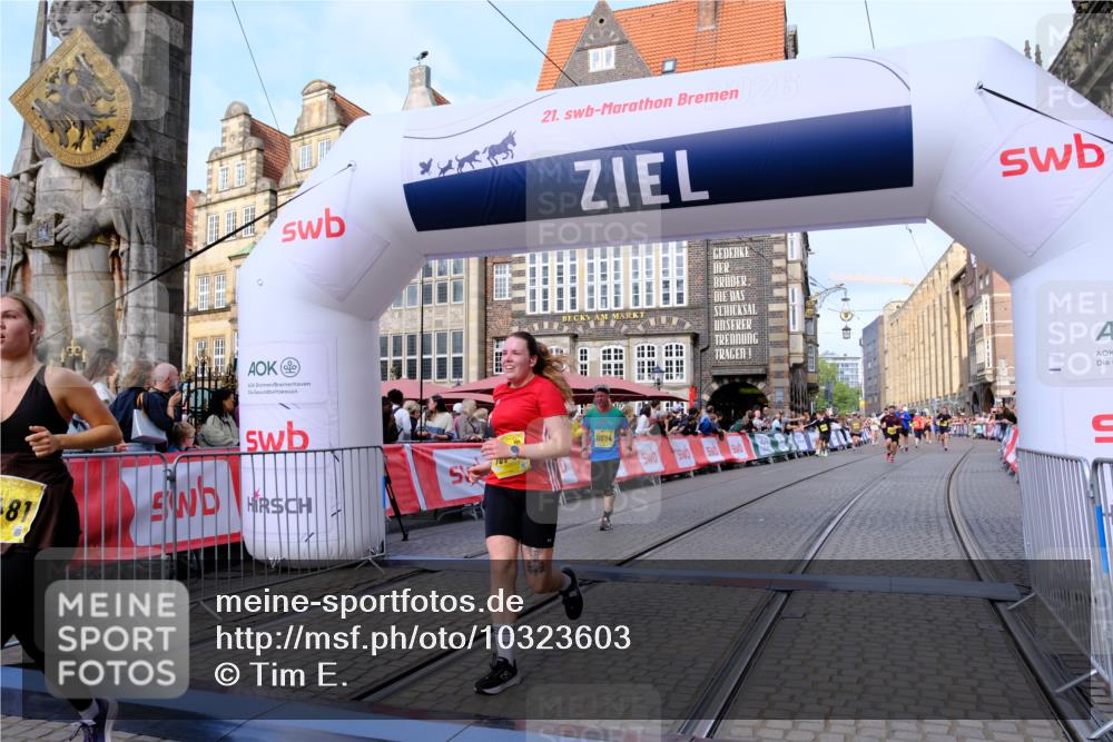13.09.2026 - 21. swb-Marathon Bremen Tim E. http://msf.ph/oto/10323603 13.09.2026 10:59:50 Ziel 10147, 10377, 10745, 10922, 11151, 11207, 11519, 11594, 11873, 12267, 12295, 12481, 12527 meine-sportfotos.de