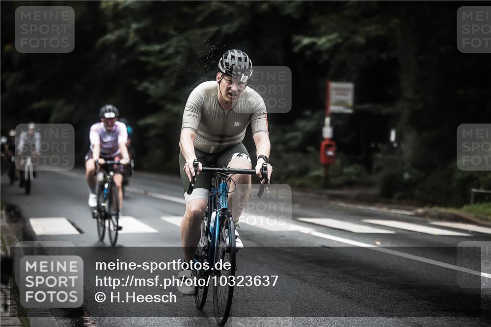 13.09.2026 - Stadtparktriathlon H.Heesch http://msf.ph/oto/10323637 13.09.2026 13:10:20 Radfahren 1229, 1255, 1262, 1326, 1375, 1388, 1395, 1396, 1405, 1417 meine-sportfotos.de