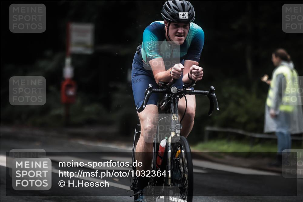 13.09.2026 - Stadtparktriathlon H.Heesch http://msf.ph/oto/10323641 13.09.2026 13:10:23 Radfahren 1229, 1255, 1262, 1326, 1375, 1388, 1405, 1417 meine-sportfotos.de