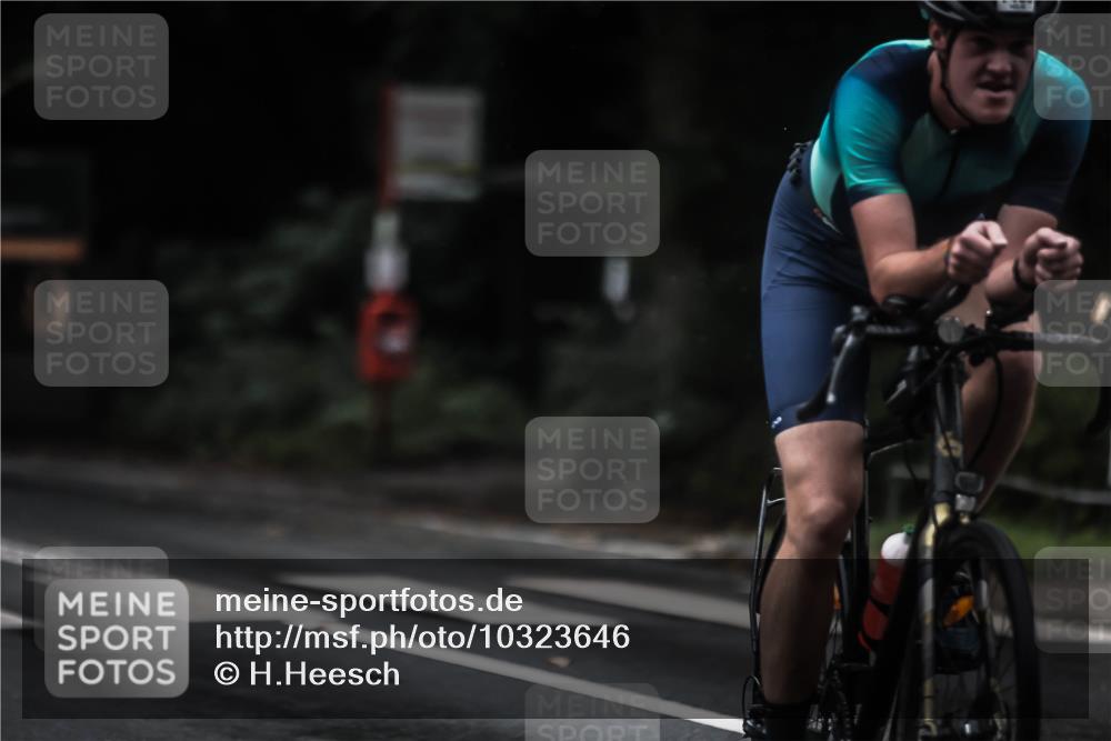 13.09.2026 - Stadtparktriathlon H.Heesch http://msf.ph/oto/10323646 13.09.2026 13:10:23 Radfahren 1229, 1255, 1262, 1326, 1375, 1388, 1405, 1417 meine-sportfotos.de