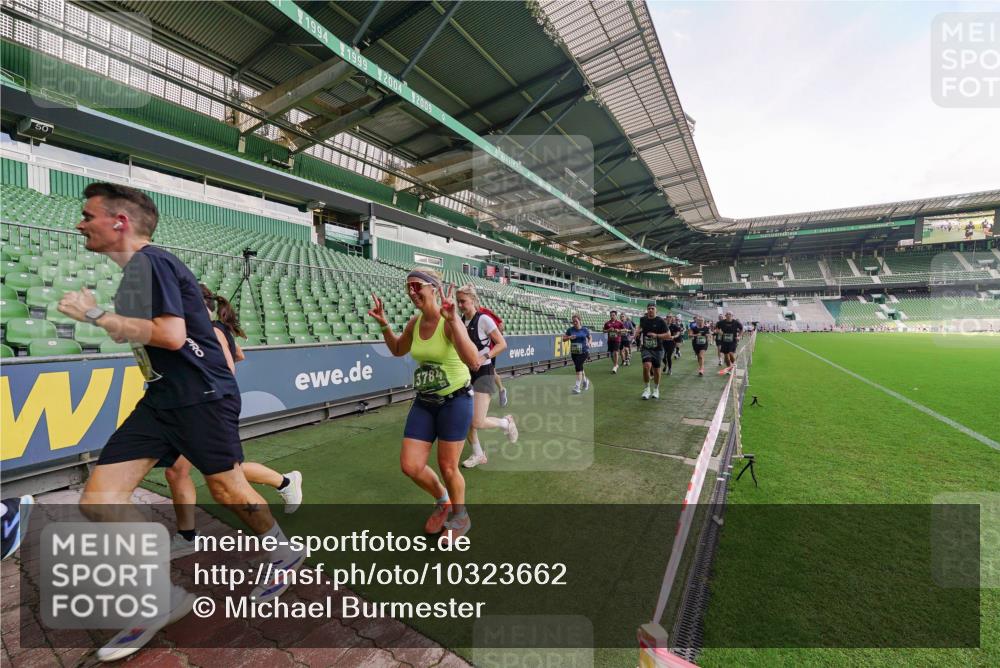 13.09.2026 - 21. swb-Marathon Bremen Michael Burmester http://msf.ph/oto/10323662 13.09.2026 13:25:43 Laufen im Stadion 202, 213, 294, 505, 530, 543, 548, 645, 723, 815, 818, 966, 1283, 1410, 1443, 1459, 1463, 1473, 1487, 1491, 1504, 1515, 1530, 1561, 1618, 1744, 1828, 1830, 1953, 2058, 2059, 2095, 2211, 2267, 2271, 2298, 2308, 2312, 2323, 2354, 2382, 2384, 2497, 2506, 2508, 2554, 2558, 2576, 2591, 2592, 2644, 2656, 2675, 2752, 2762, 2817, 2833, 2878, 2896, 2970, 2981, 3005, 3047, 3062, 3097, 3142, 3172, 3211, 3259, 3298, 3306, 3329, 3359, 3381, 3390, 3433, 3629 meine-sportfotos.de