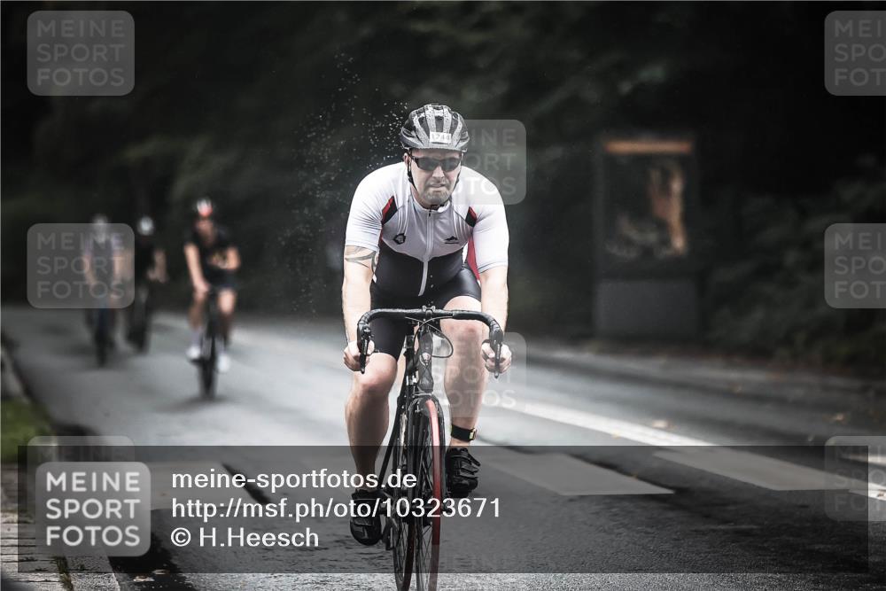 13.09.2026 - Stadtparktriathlon H.Heesch http://msf.ph/oto/10323671 13.09.2026 12:41:04 Radfahren 1160, 1166, 1191, 1205, 1241, 1244, 1308 meine-sportfotos.de