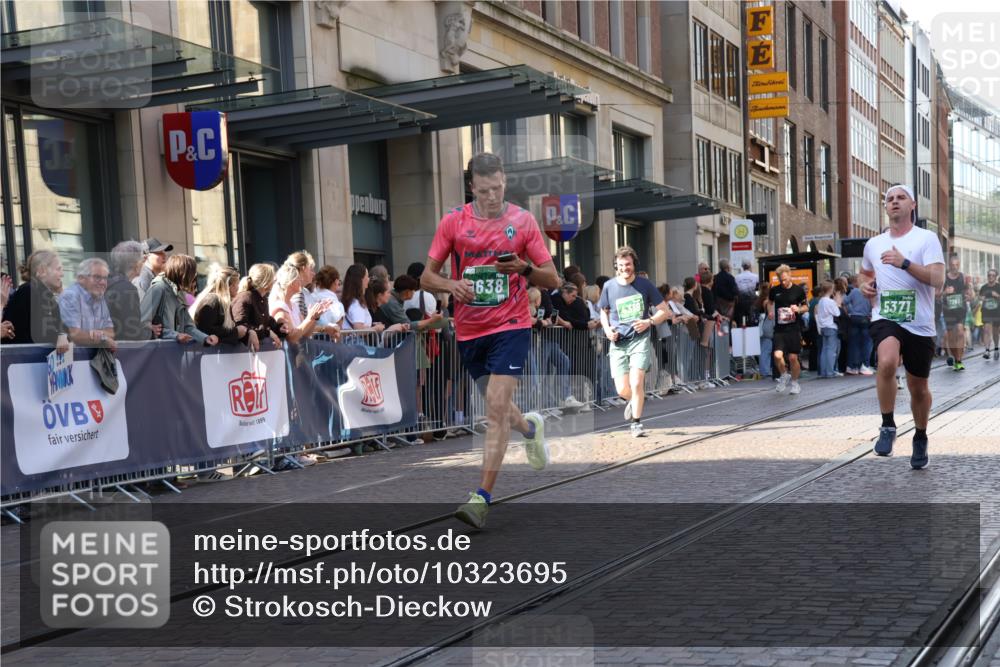 13.09.2026 - 21. swb-Marathon Bremen Strokosch-Dieckow http://msf.ph/oto/10323695 13.09.2026 13:19:06 Ziel 189, 666, 926, 1232, 1599, 2423, 2535, 3182, 3508, 4319, 4455, 4819, 4977, 4978, 5172, 5371, 6008, 6633, 7140, 7268, 7754, 7945, 8153, 9552, 9638, 9805, 13163, 307, 2007, 2390, 4819, 4857, 4916, 5277, 6137, 6310, 7104, 7154, 7163, 7602, 7647, 7686, 7791, 9512, 13184 meine-sportfotos.de