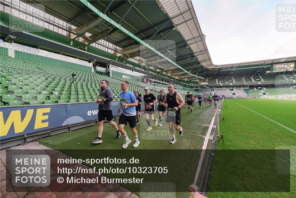 13.09.2026 - 21. swb-Marathon Bremen Michael Burmester http://msf.ph/oto/10323705 13.09.2026 13:25:48 Laufen im Stadion 202, 213, 294, 505, 530, 543, 645, 723, 815, 818, 966, 1077, 1283, 1410, 1443, 1459, 1463, 1473, 1487, 1491, 1504, 1515, 1530, 1561, 1618, 1744, 1828, 1830, 1953, 2058, 2059, 2095, 2211, 2267, 2271, 2298, 2308, 2312, 2323, 2354, 2382, 2384, 2497, 2506, 2508, 2554, 2558, 2576, 2591, 2592, 2644, 2656, 2675, 2752, 2762, 2817, 2833, 2878, 2896, 2965, 2970, 2981, 3005, 3047, 3062, 3097, 3142, 3172, 3211, 3259, 3298, 3306, 3329, 3359, 3390, 3433, 3629 meine-sportfotos.de