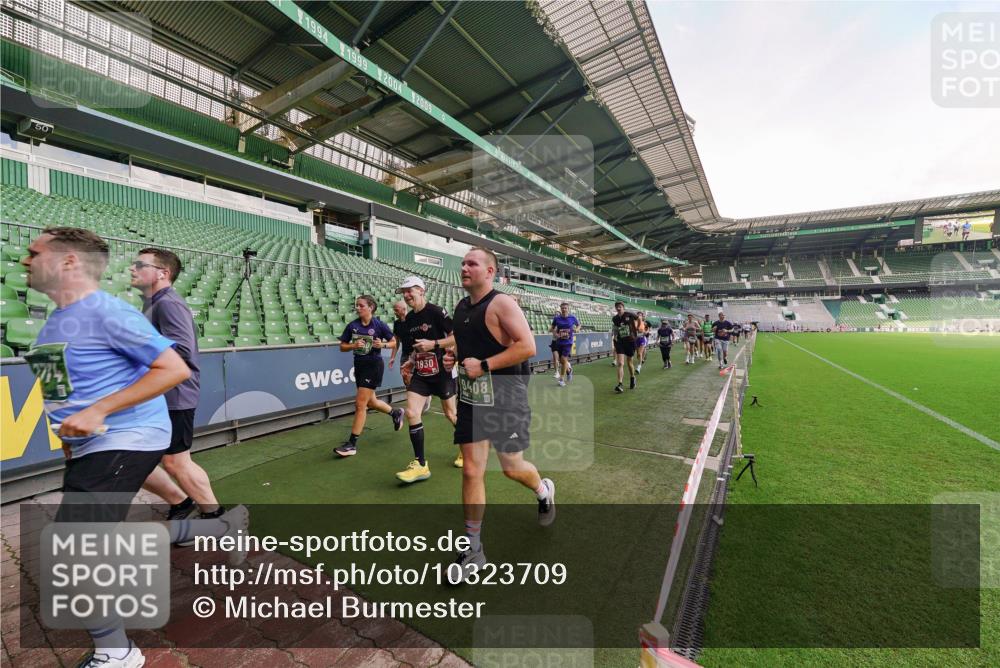 13.09.2026 - 21. swb-Marathon Bremen Michael Burmester http://msf.ph/oto/10323709 13.09.2026 13:25:49 Laufen im Stadion 202, 213, 294, 505, 530, 543, 645, 723, 815, 818, 833, 966, 1077, 1283, 1410, 1443, 1459, 1463, 1473, 1487, 1491, 1504, 1515, 1530, 1561, 1618, 1744, 1828, 1830, 1953, 2058, 2059, 2095, 2211, 2267, 2271, 2298, 2308, 2323, 2354, 2382, 2384, 2497, 2506, 2508, 2554, 2558, 2576, 2591, 2592, 2644, 2656, 2675, 2752, 2762, 2817, 2833, 2878, 2896, 2965, 2970, 2981, 3005, 3047, 3062, 3097, 3142, 3172, 3211, 3259, 3298, 3306, 3329, 3359, 3390, 3433, 3629 meine-sportfotos.de