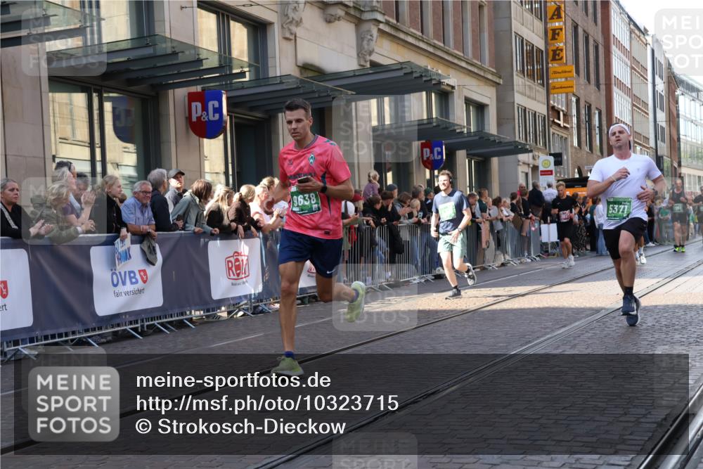 13.09.2026 - 21. swb-Marathon Bremen Strokosch-Dieckow http://msf.ph/oto/10323715 13.09.2026 13:19:06 Ziel 189, 666, 926, 1232, 1599, 2423, 2535, 3182, 3508, 4319, 4455, 4819, 4977, 4978, 5172, 5371, 6008, 6633, 7140, 7268, 7754, 7945, 8153, 9552, 9638, 9805, 13163, 307, 2007, 2390, 4819, 4857, 4916, 5277, 6137, 6310, 7104, 7154, 7163, 7602, 7647, 7686, 7791, 9512, 13184 meine-sportfotos.de