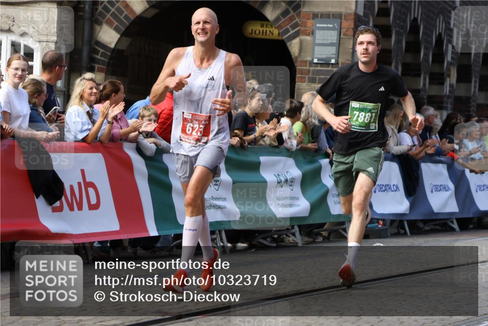 13.09.2026 - 21. swb-Marathon Bremen Strokosch-Dieckow http://msf.ph/oto/10323719 13.09.2026 13:10:30 Ziel 538, 623, 957, 2020, 4781, 5627, 8064, 9817, 1181, 1498, 1554, 2347, 2605, 4727, 5066, 5152, 5620, 5648, 6267 meine-sportfotos.de