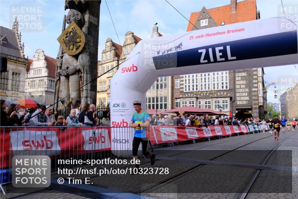 13.09.2026 - 21. swb-Marathon Bremen Tim E. http://msf.ph/oto/10323728 13.09.2026 10:59:51 Ziel 10147, 10377, 10745, 10922, 10928, 10929, 11151, 11207, 11419, 11501, 11519, 11594, 11873, 12295, 12481, 12527 meine-sportfotos.de
