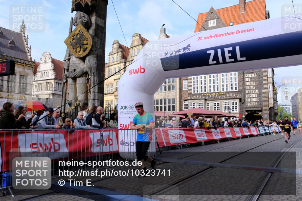 13.09.2026 - 21. swb-Marathon Bremen Tim E. http://msf.ph/oto/10323741 13.09.2026 10:59:52 Ziel 10147, 10355, 10377, 10669, 10745, 10922, 10928, 10929, 11151, 11194, 11207, 11419, 11501, 11519, 11594, 11873, 12138, 12295, 12481, 12527 meine-sportfotos.de